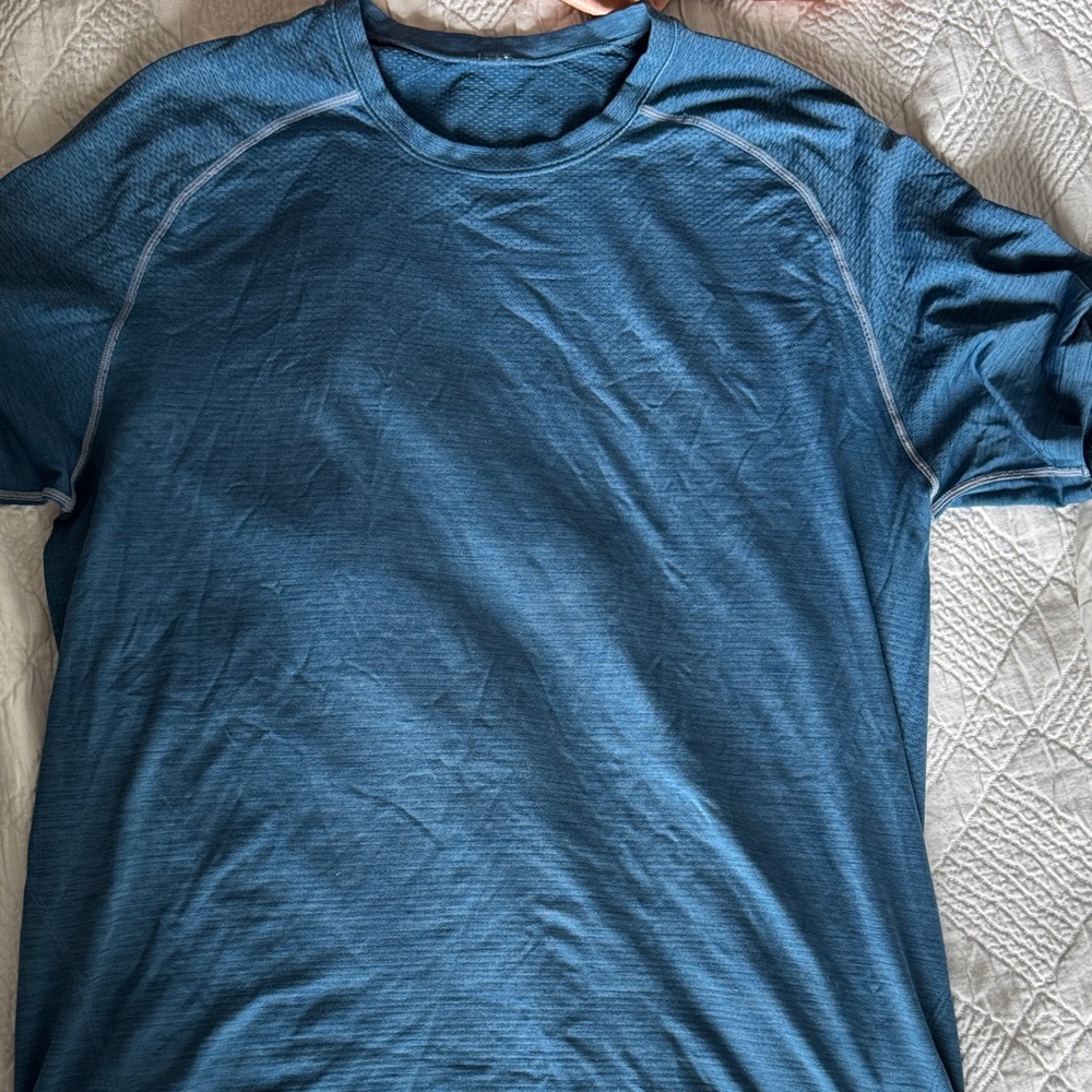 Lululemon Men's Blue Athletic Shirt
